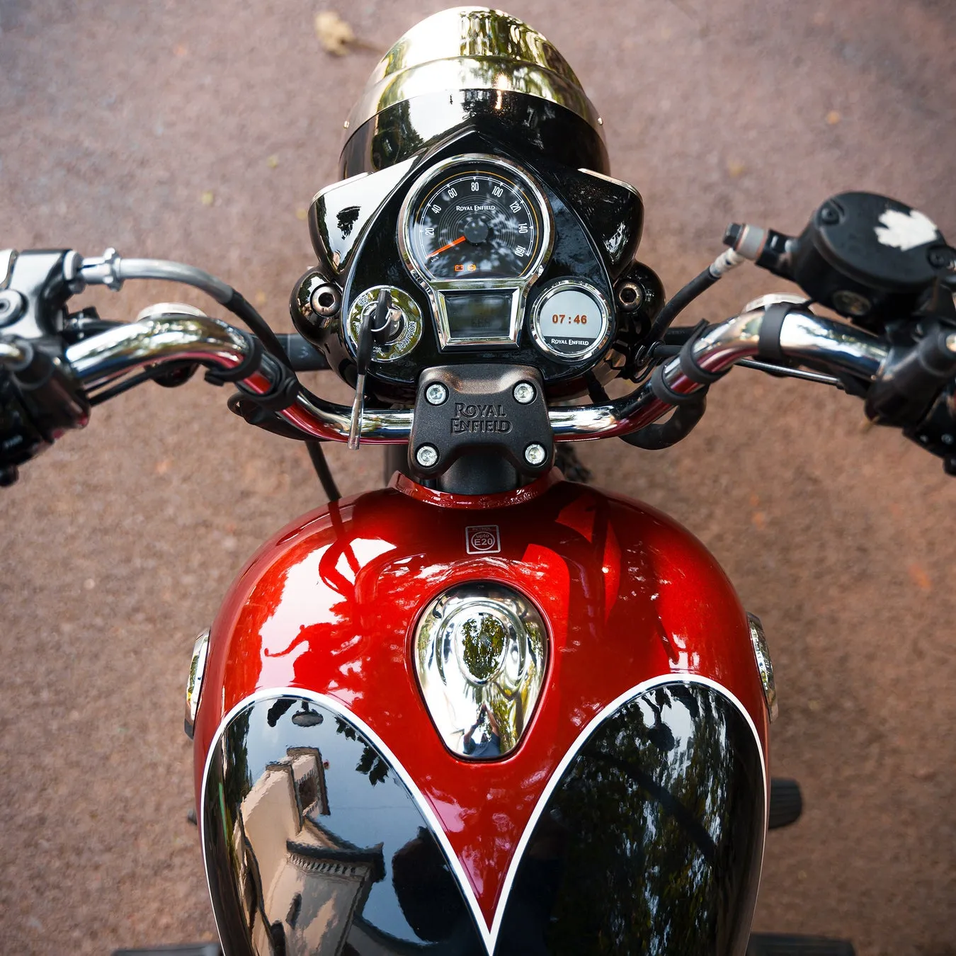 GOAN CLASSIC 350 横顔