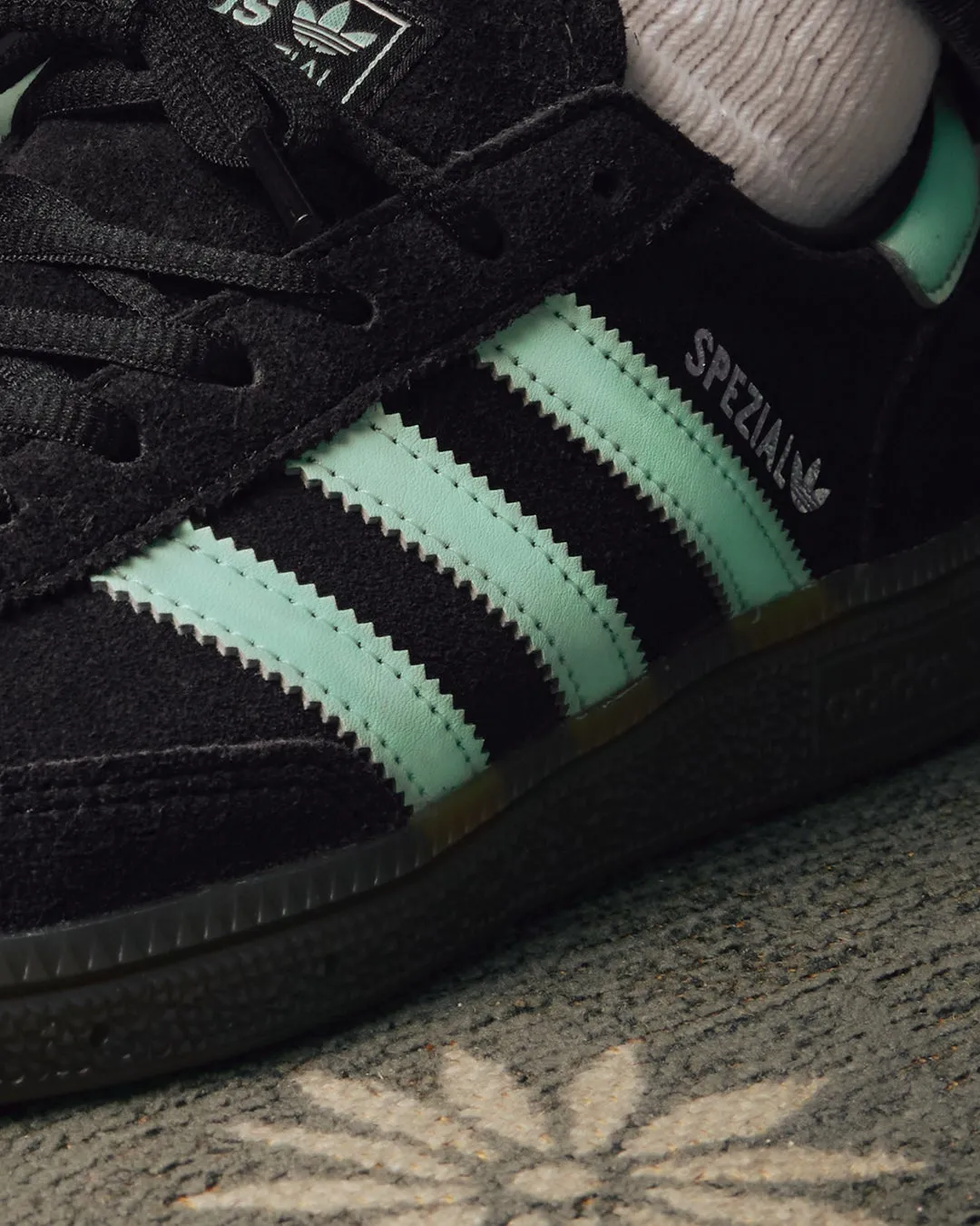 HANDBALL SPEZIAL クリアミント サイド