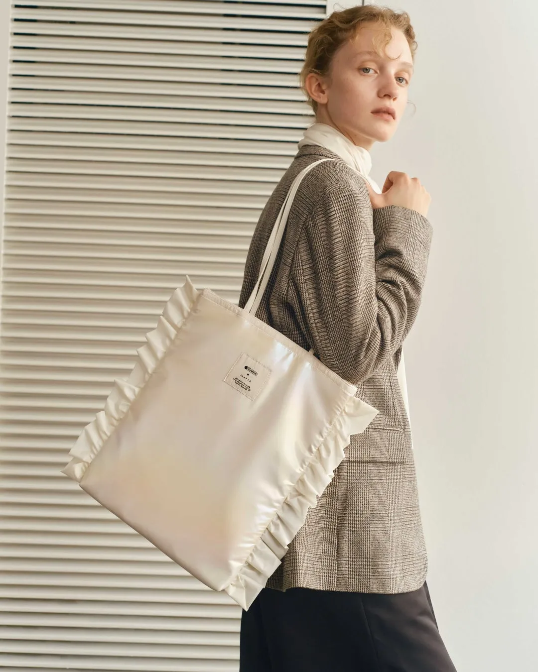 RF Vertical City Tote Pearl Shine