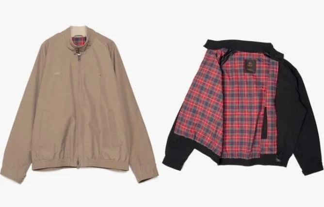 ベージュと黒のジャケット