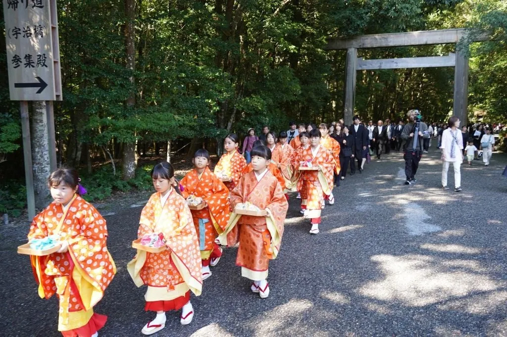 子供たちの行進