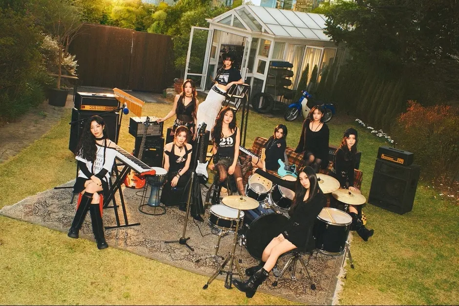 TWICE グループ写真