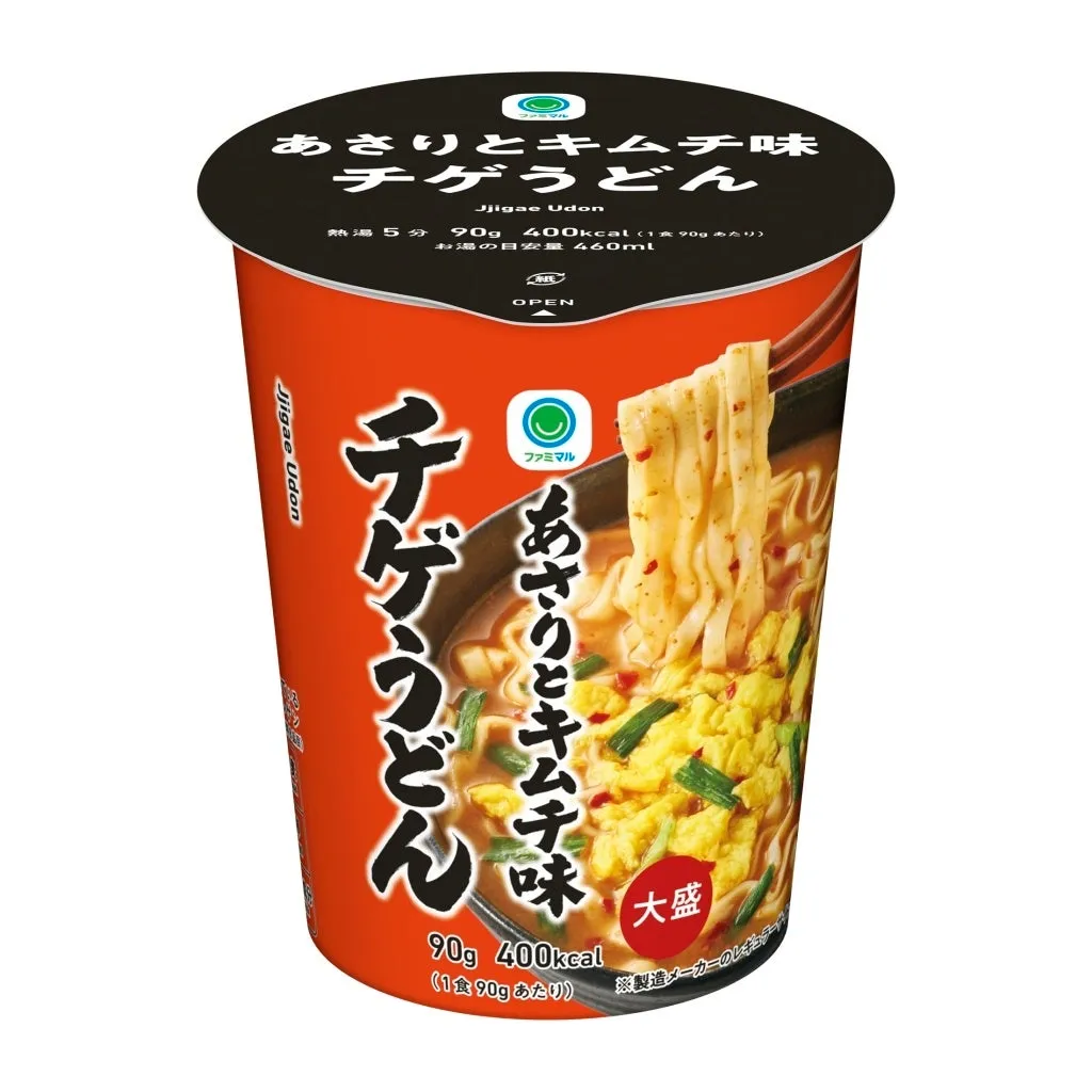 あさりとキムチ味のチゲうどんのカップラーメンのパッケージ。麺、具材、スープが描かれており、美味しそう。