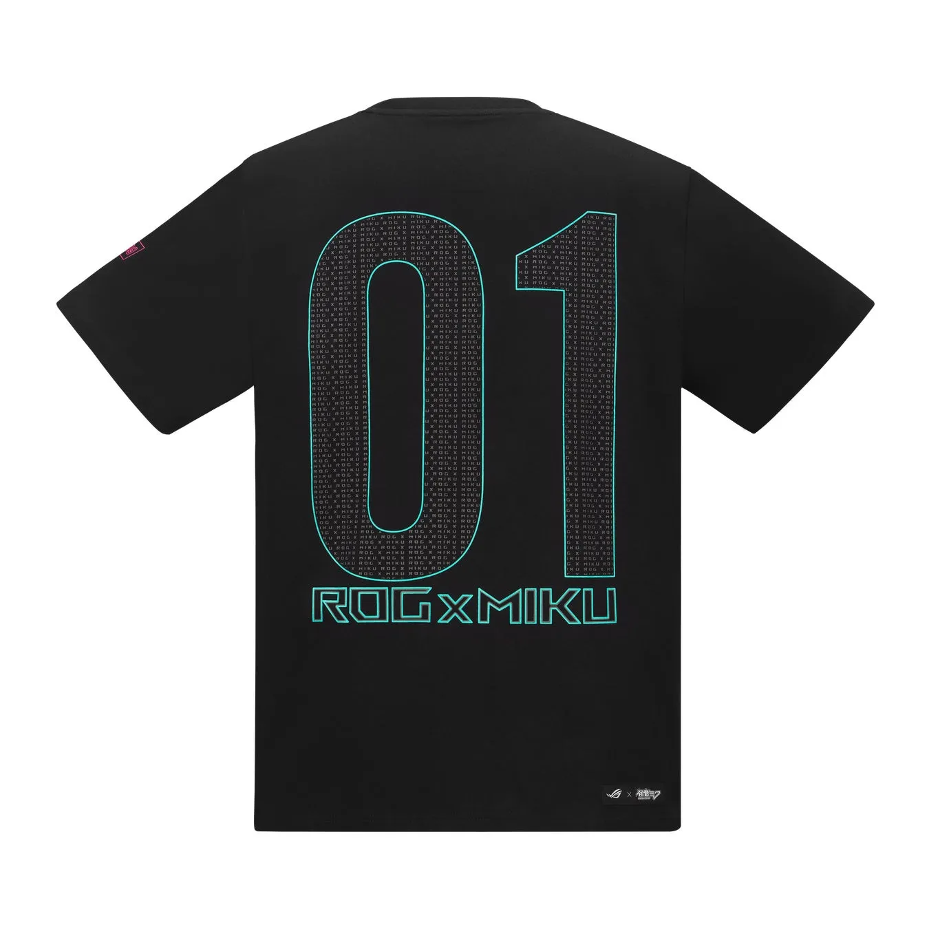 黒いTシャツには、背面に大きな数字「01」と「ROG X MIKU」の文字がデザインされています。数字の内部には小さな文字が敷き詰められており、前面には小さなロゴが配置されています。