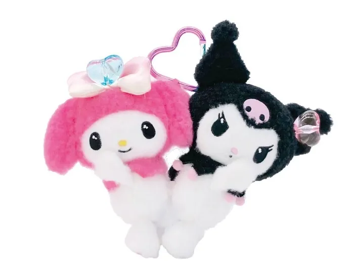 マイメロディとクロミのぬいぐるみキーホルダーです。