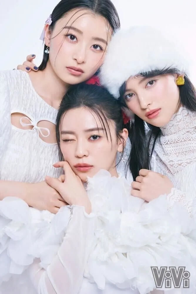 【ViVi12月号】超ときめき♡宣伝部が大変身！クリスマスコフレで叶える「最強可愛い私」