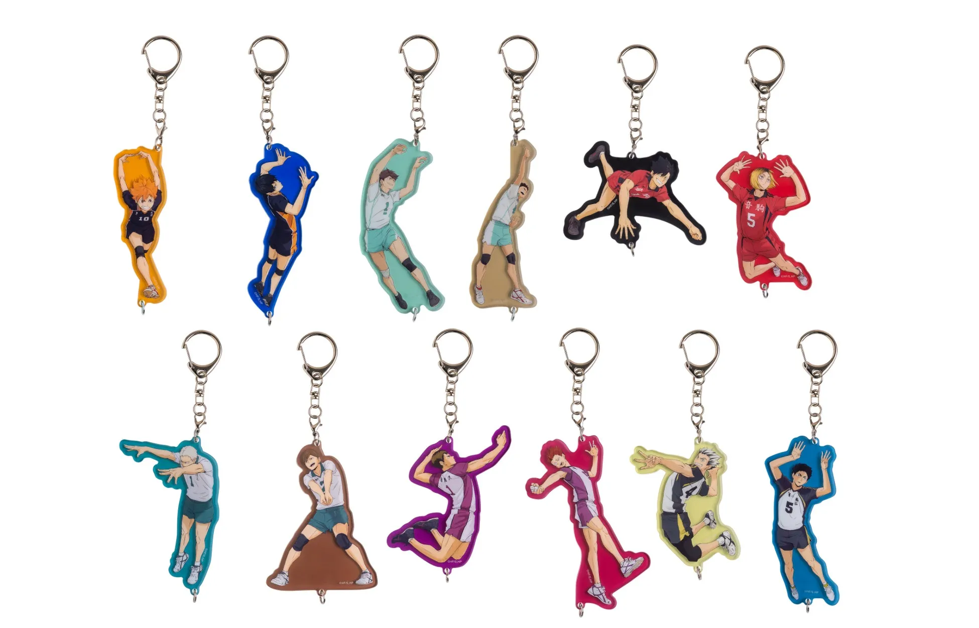 アニメ「ハイキュー!!」のキーホルダーの集合写真です。キャラクターがバレーボールのポーズをとっており、それぞれ番号が入っています。