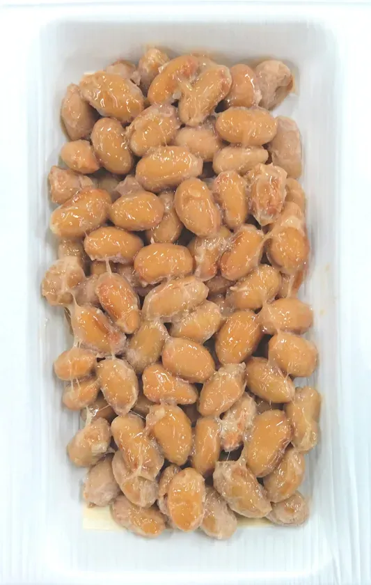 納豆のクローズアップ写真。