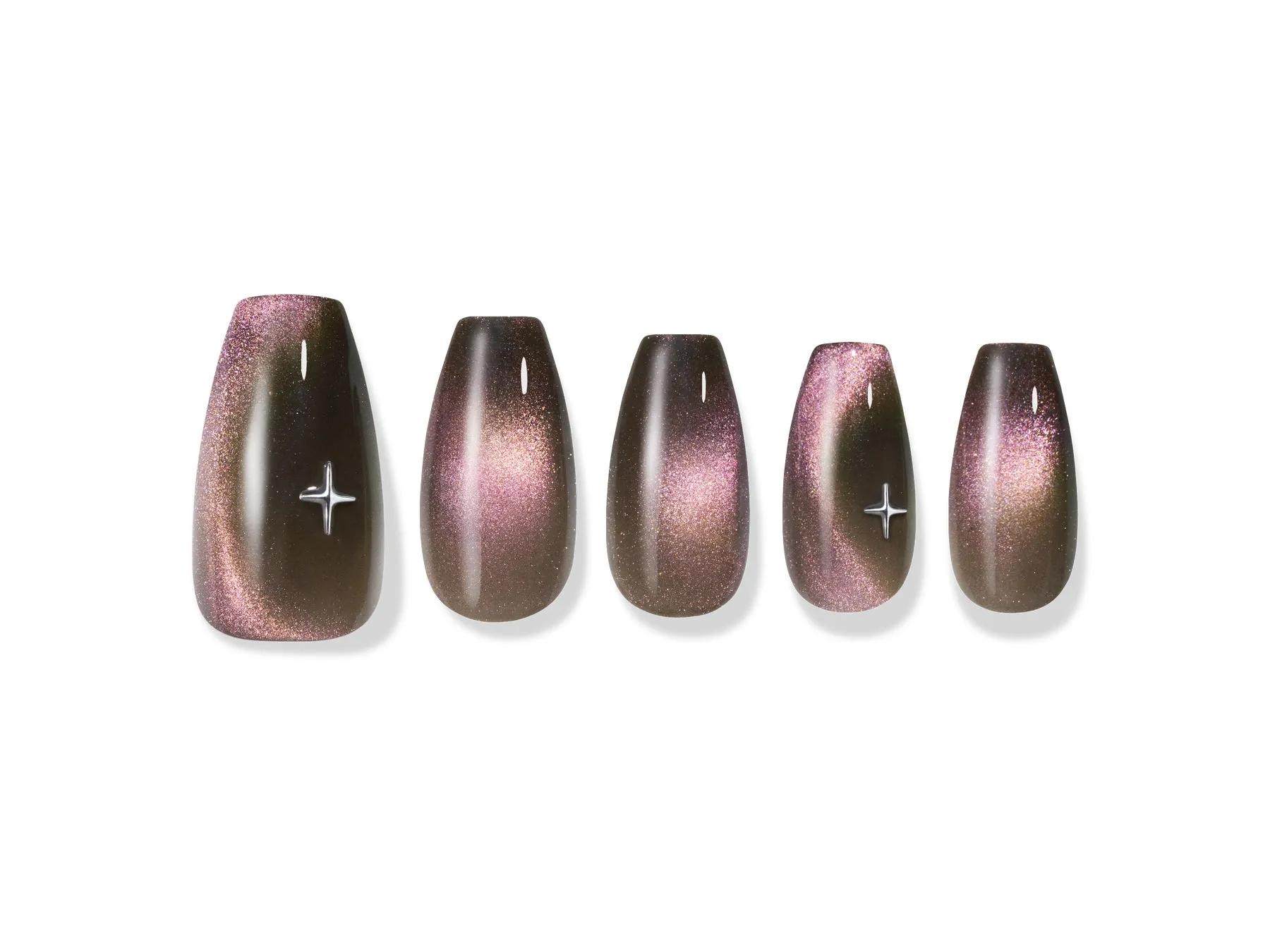 5つのネイルチップが並んだ画像。各チップは、星の装飾が施された、ピンクと茶色のグラデーションカラーでデザインされています。