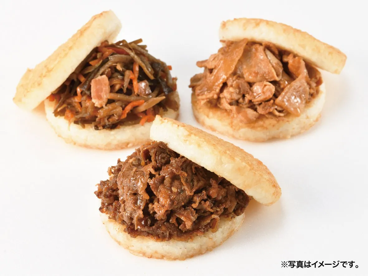 3種類のライスバーガーの写真。具材はそれぞれ異なる。