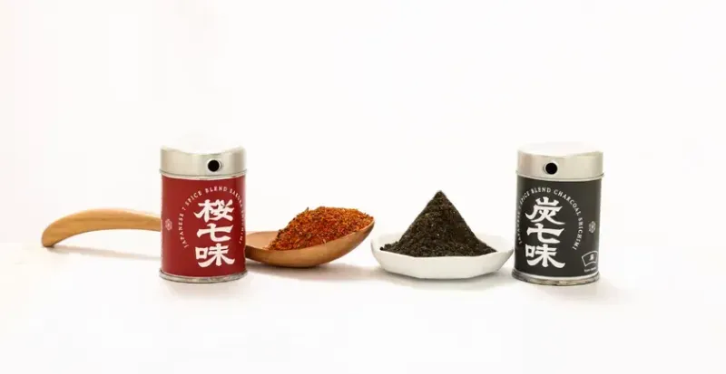 【鍋のマンネリ解決】私が驚いた！海外シェフ絶賛「京都麻の葉 桜七味・炭七味」の“ごちそう鍋”新常識