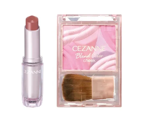 セザンヌのコスメ商品の写真。口紅とチークの色味が確認できる。
