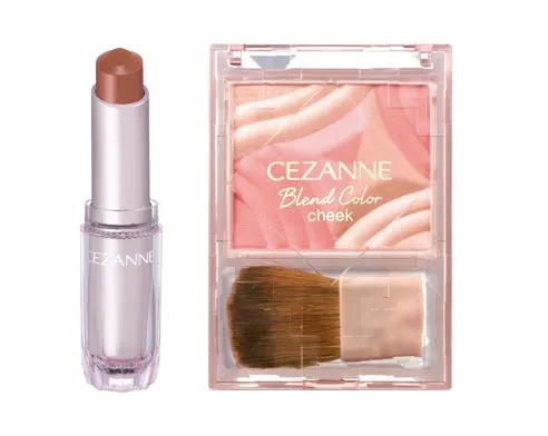 セザンヌのコスメ商品の画像。リップとチークが写っている。