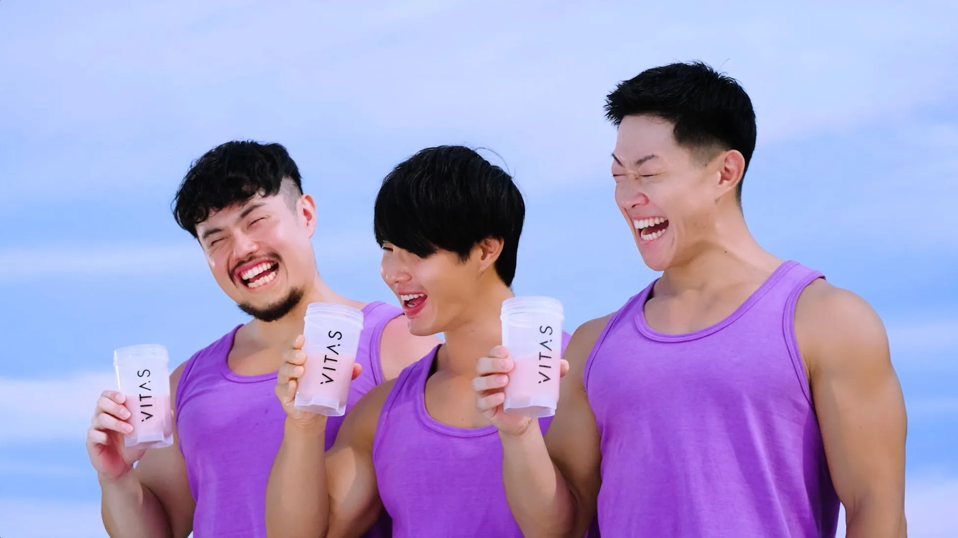 たんぱくとりお 笑顔