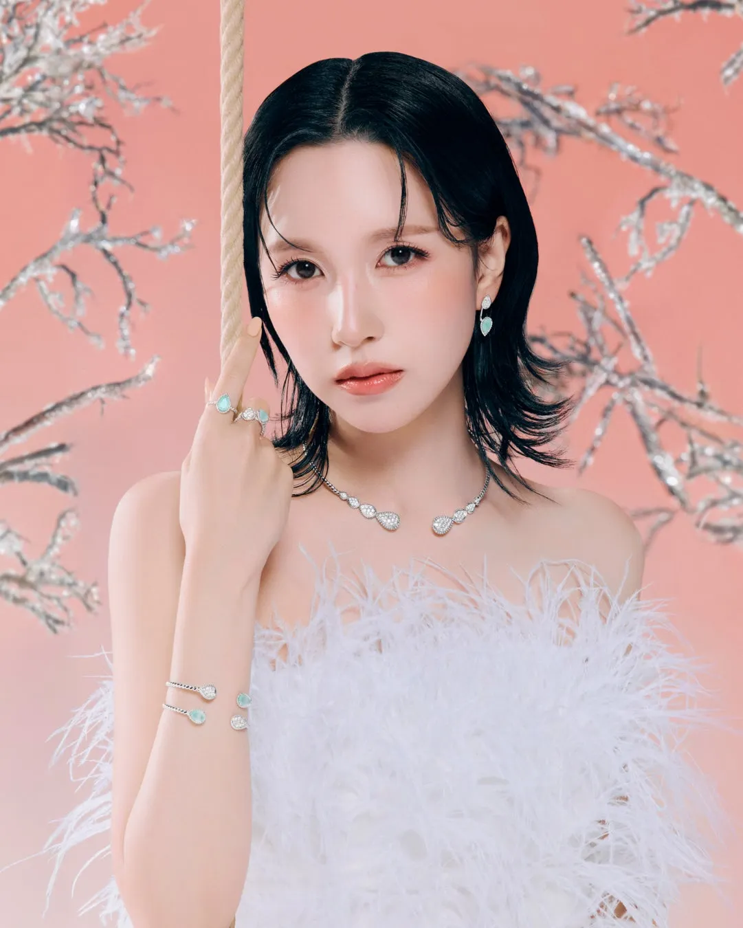 【ブシュロン】ミナも登場！「WINTER WONDERLAND」で叶えるホリデーの魔法