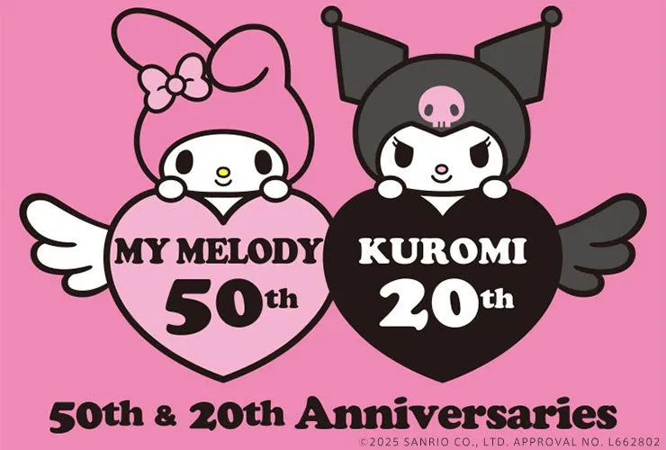 マイメロディとクロミの50周年と20周年を記念したイラスト。ピンク色の背景に、ハートの形をした風船を持ったマイメロディとクロミが描かれています。