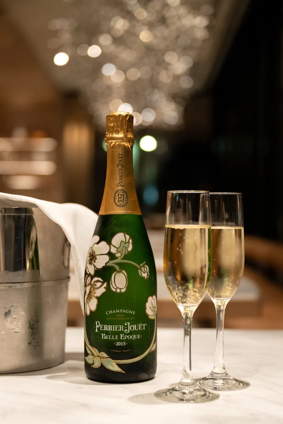 シャンパンボトル