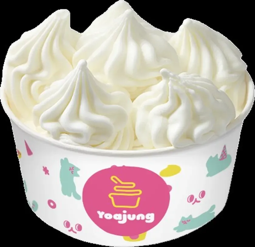 白いソフトクリームがカップに入っている画像