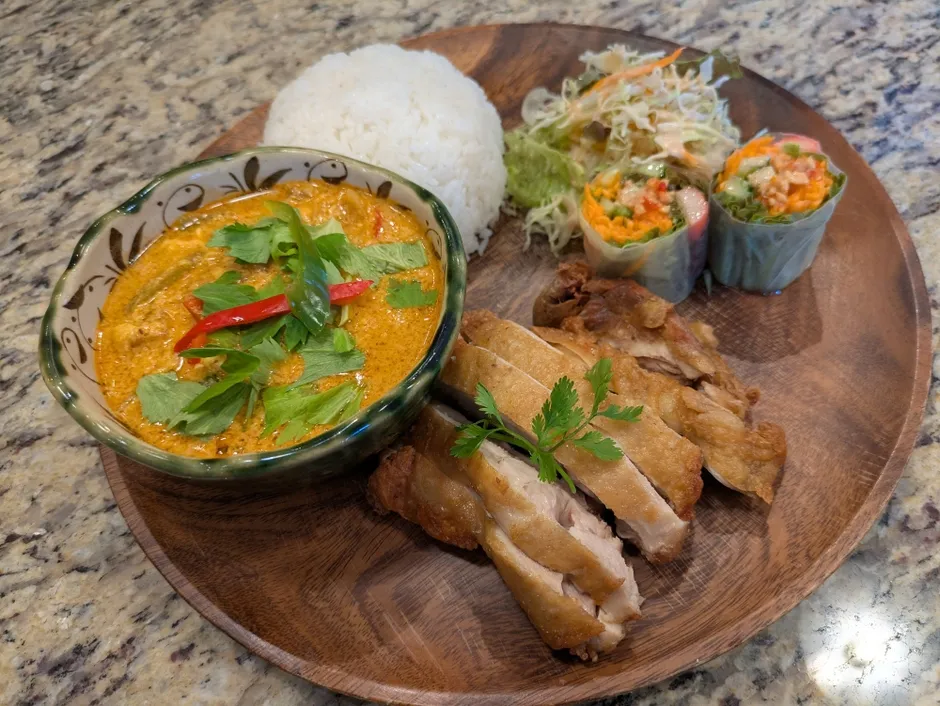 MERRY PEACEが板橋にオープン!本場タイ料理の常識を覆す、感動体験とは?