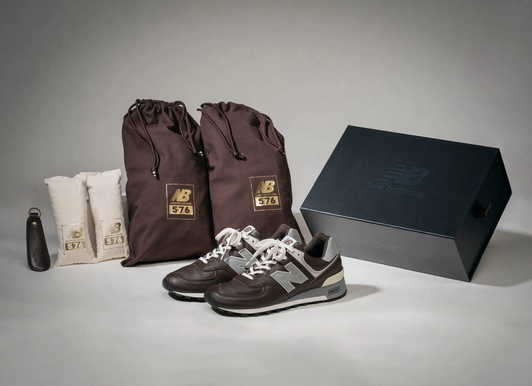 U576JPの付属品を含む全体像