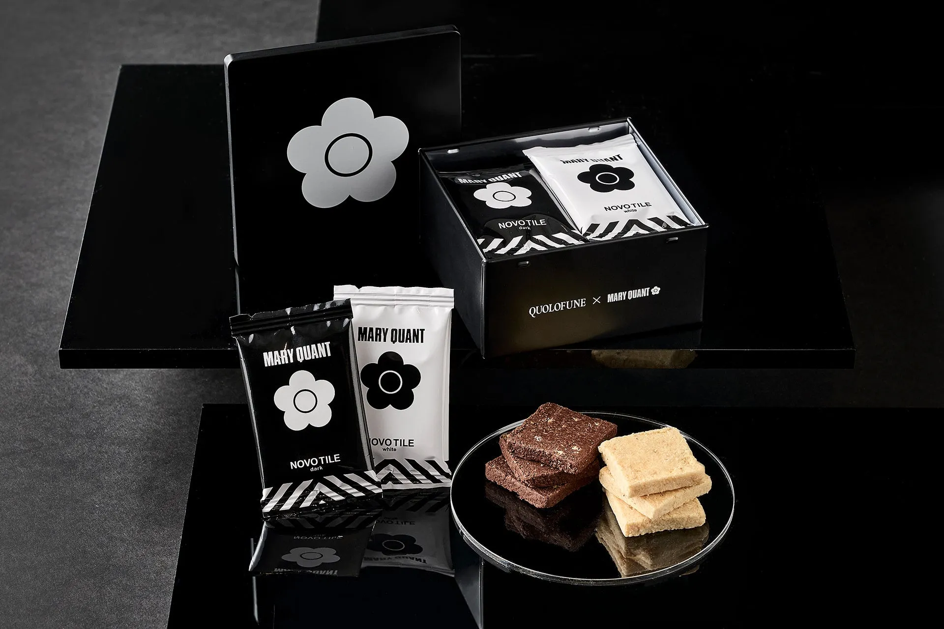 MARY QUANTのロゴ入りノボタイルクッキーギフトセット