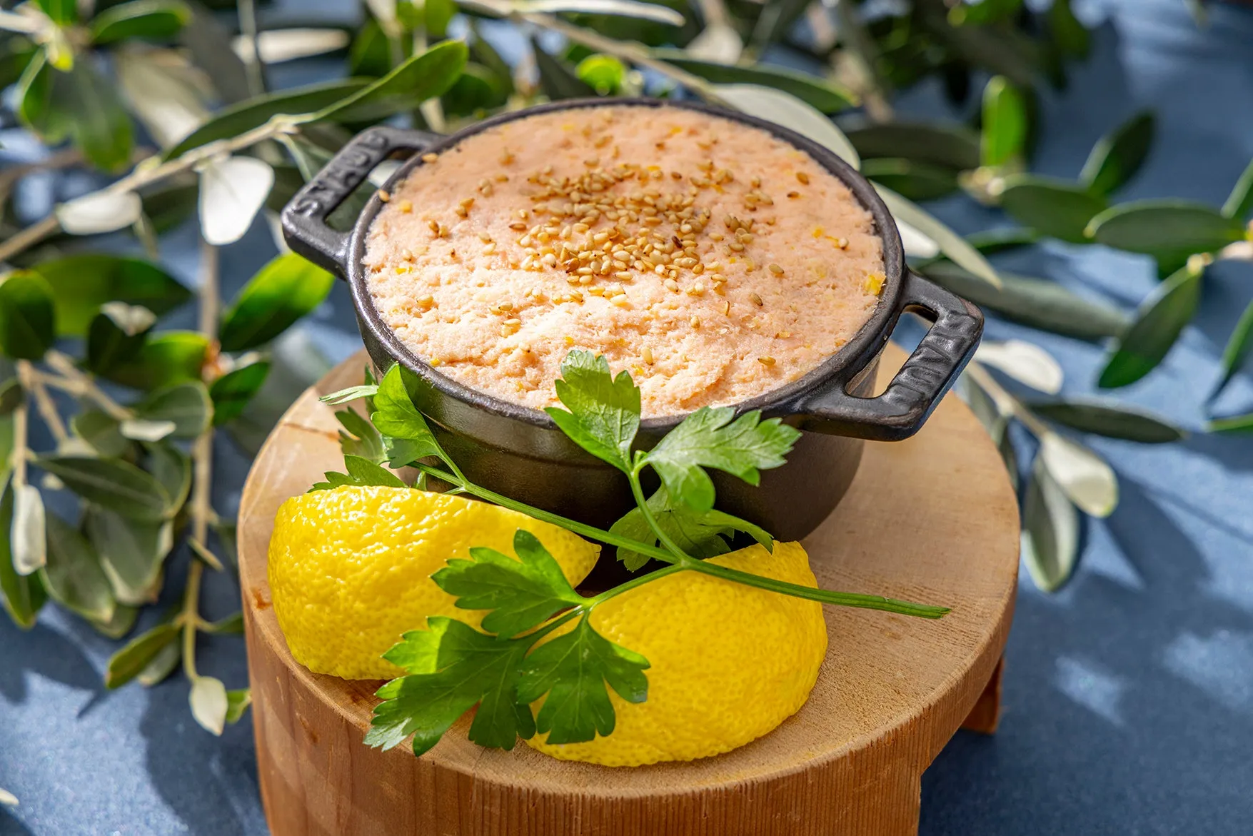 ピンクの料理、レモン