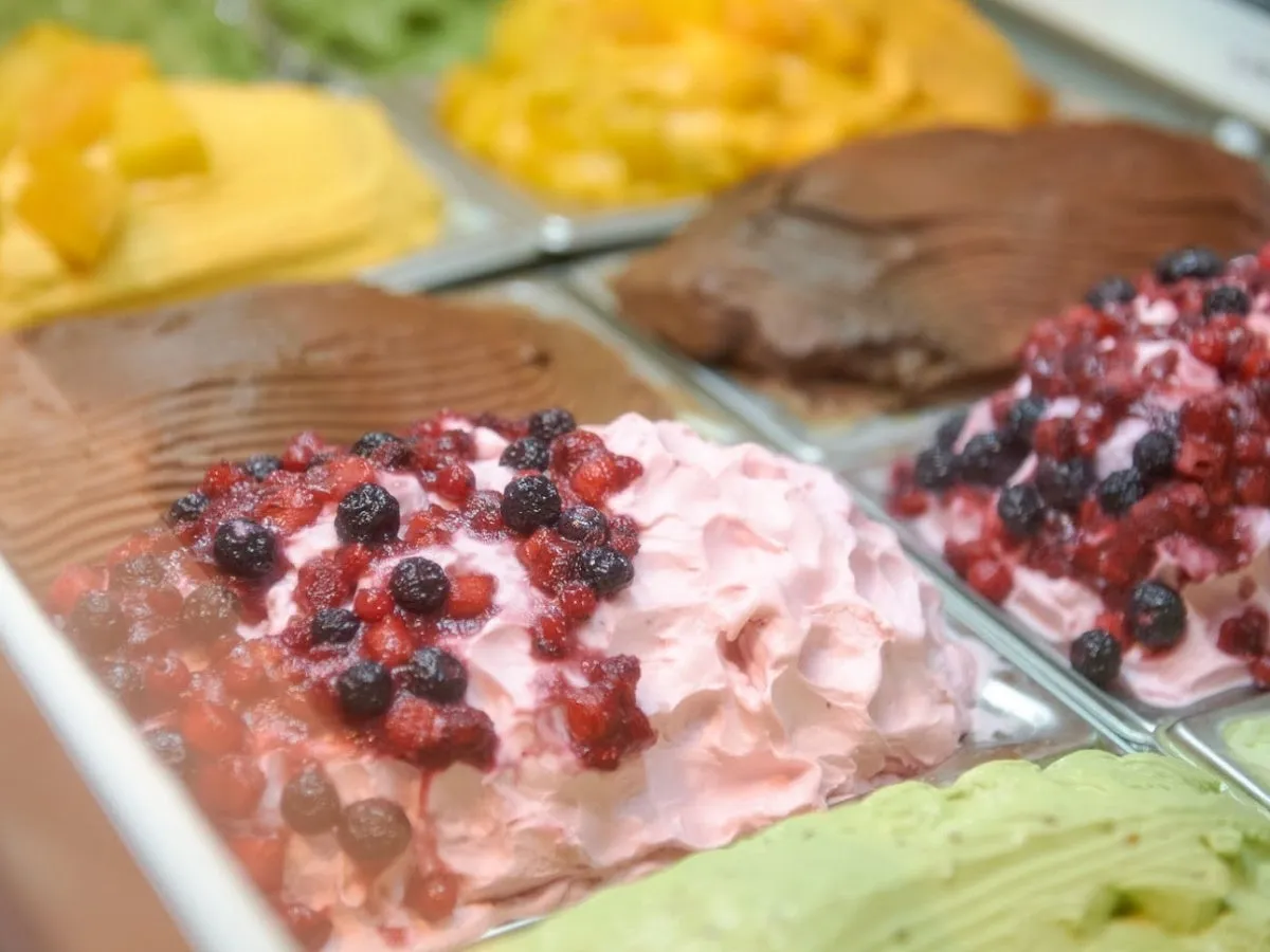 様々なフレーバーのアイスクリーム