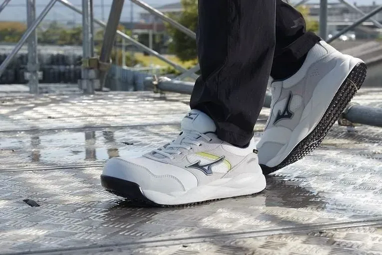 【驚異の耐滑性】ミズノ「オールマイティ HV」で現場の転倒事故ゼロへ！疲れない秘密も徹底解説