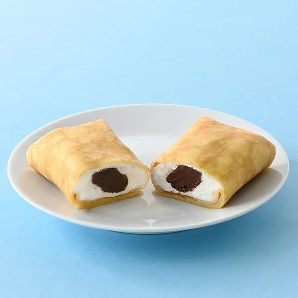 半分にカットされたファミマ・ザ・クレープ