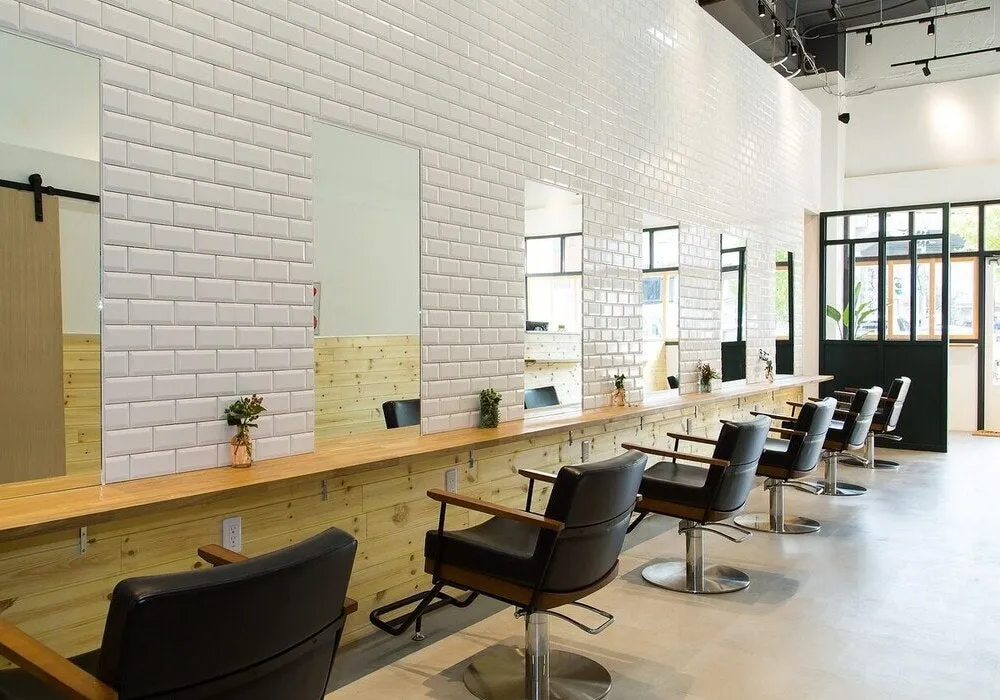 美容院の内観写真