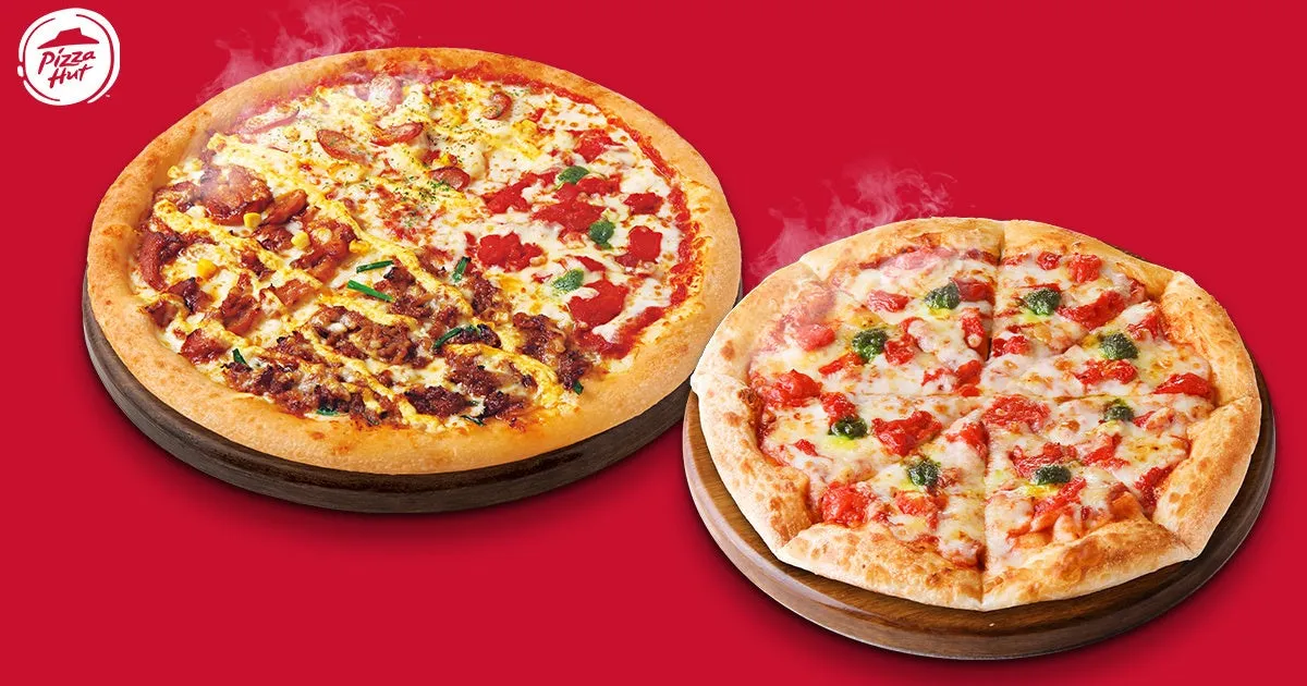 2種類のピザの写真