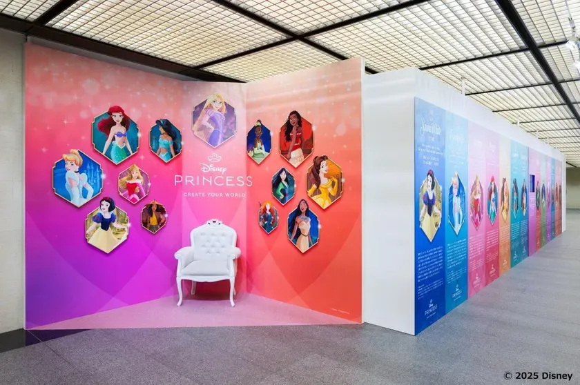 ディズニー プリンセスをテーマにした展示