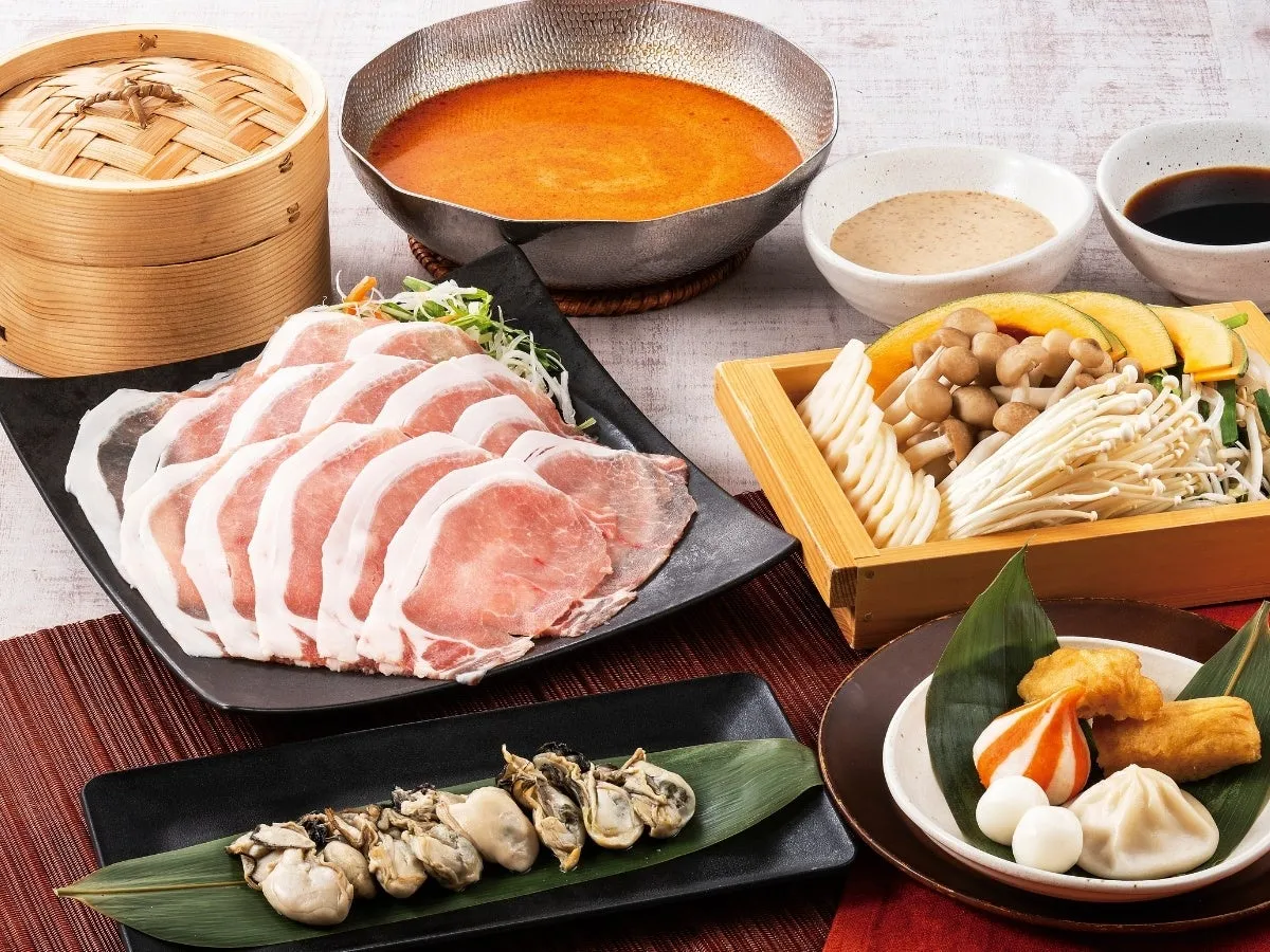 鍋料理のセットの画像