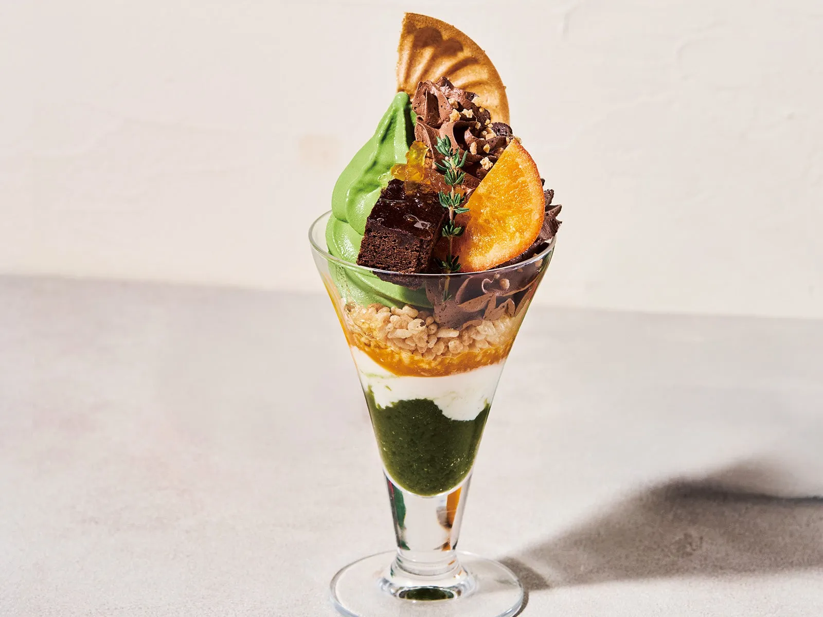 抹茶ソフトクリームをメインにしたパフェ