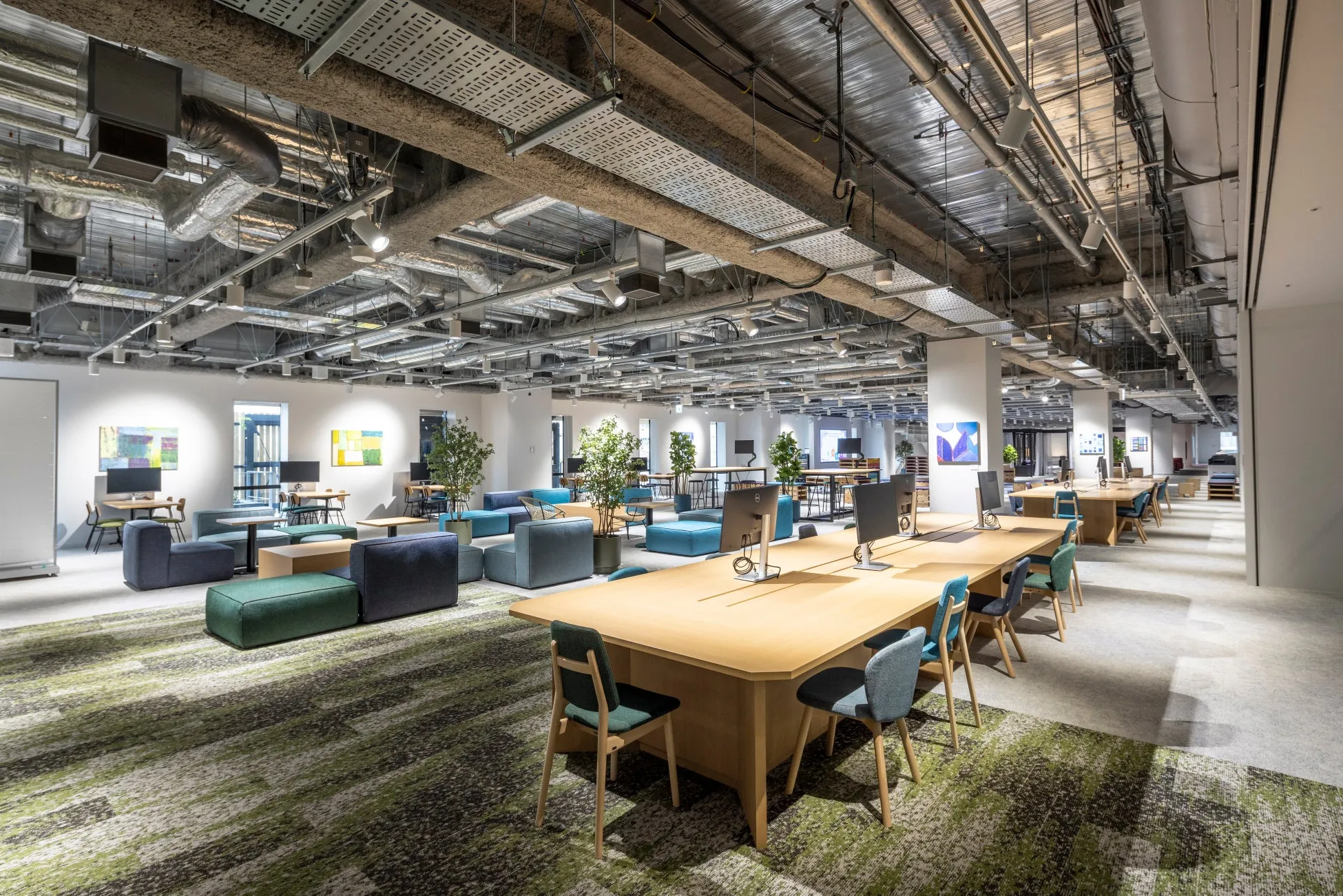 STATION Aiのオフィススペース