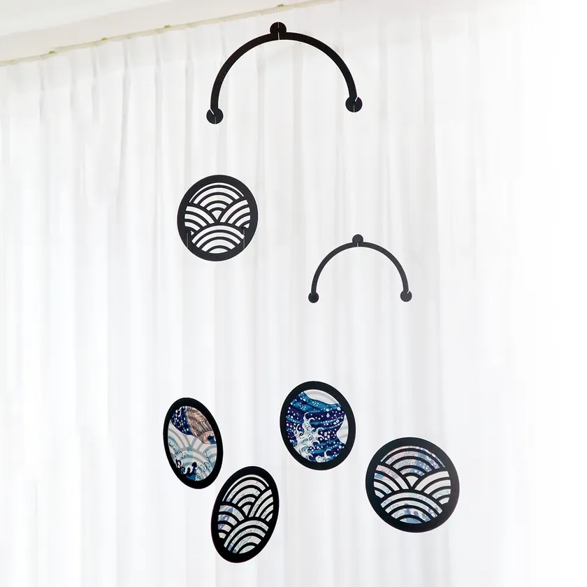 Ukabu-eという黒い装飾品