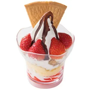 いちごパフェの画像