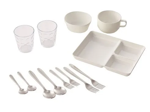 食器とカトラリーのイメージ