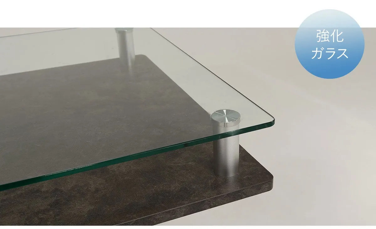ガラス製のローテーブル。強化ガラスと記載された青い丸いロゴがある。