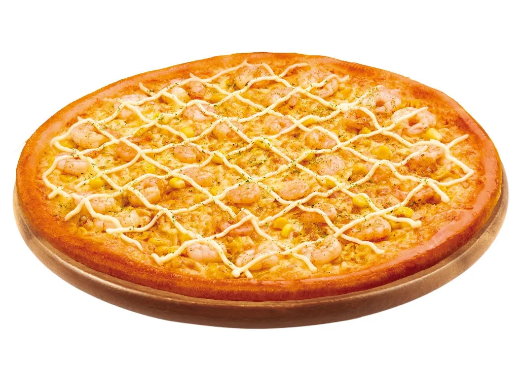 エビとコーンがトッピングされたピザ