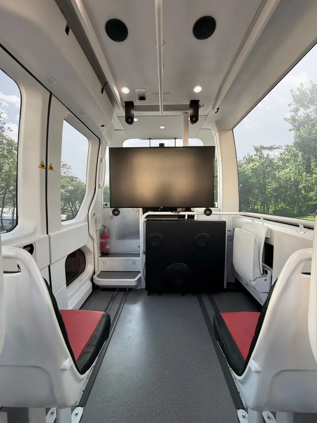 Communication Paletteの車内