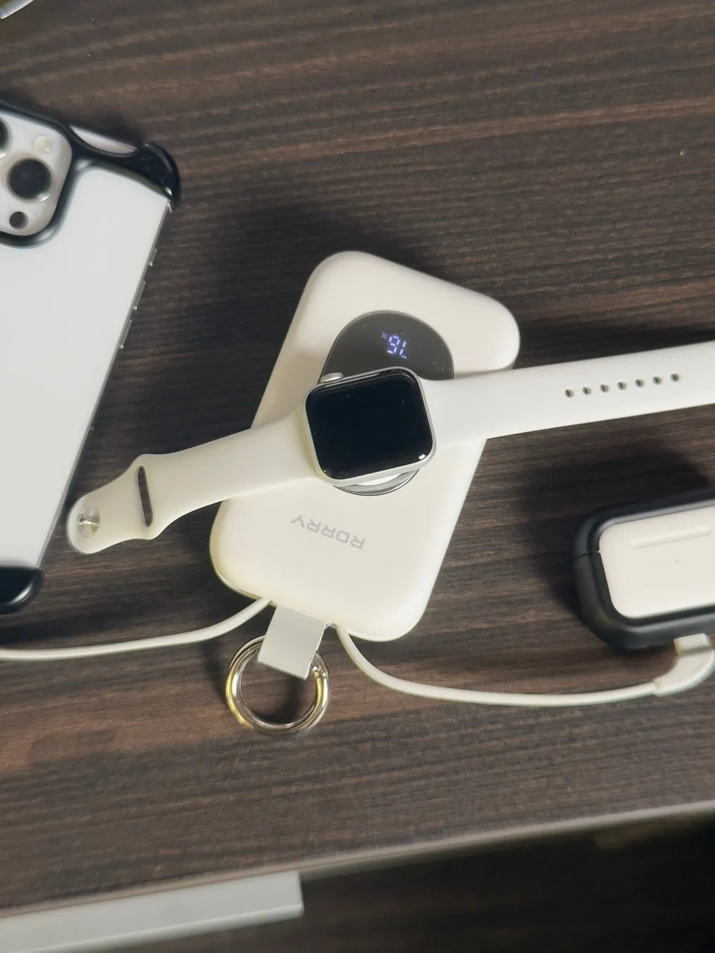 RORRY D2シリーズ モバイルバッテリーとApple Watch