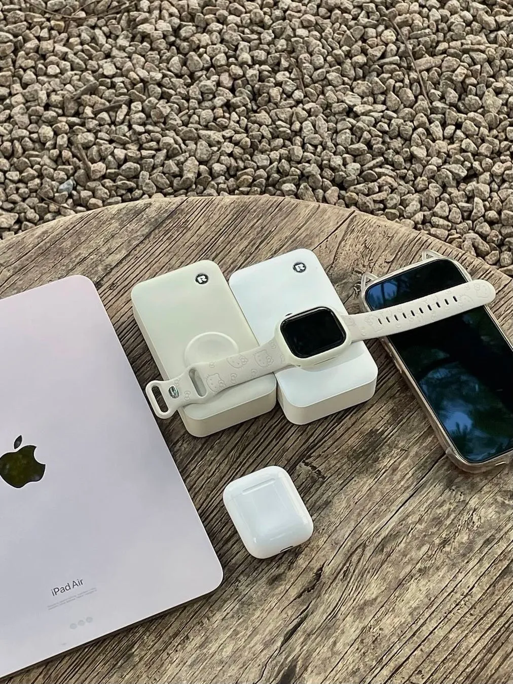 RORRY 巻き取り式ケーブル内蔵モバイルバッテリー