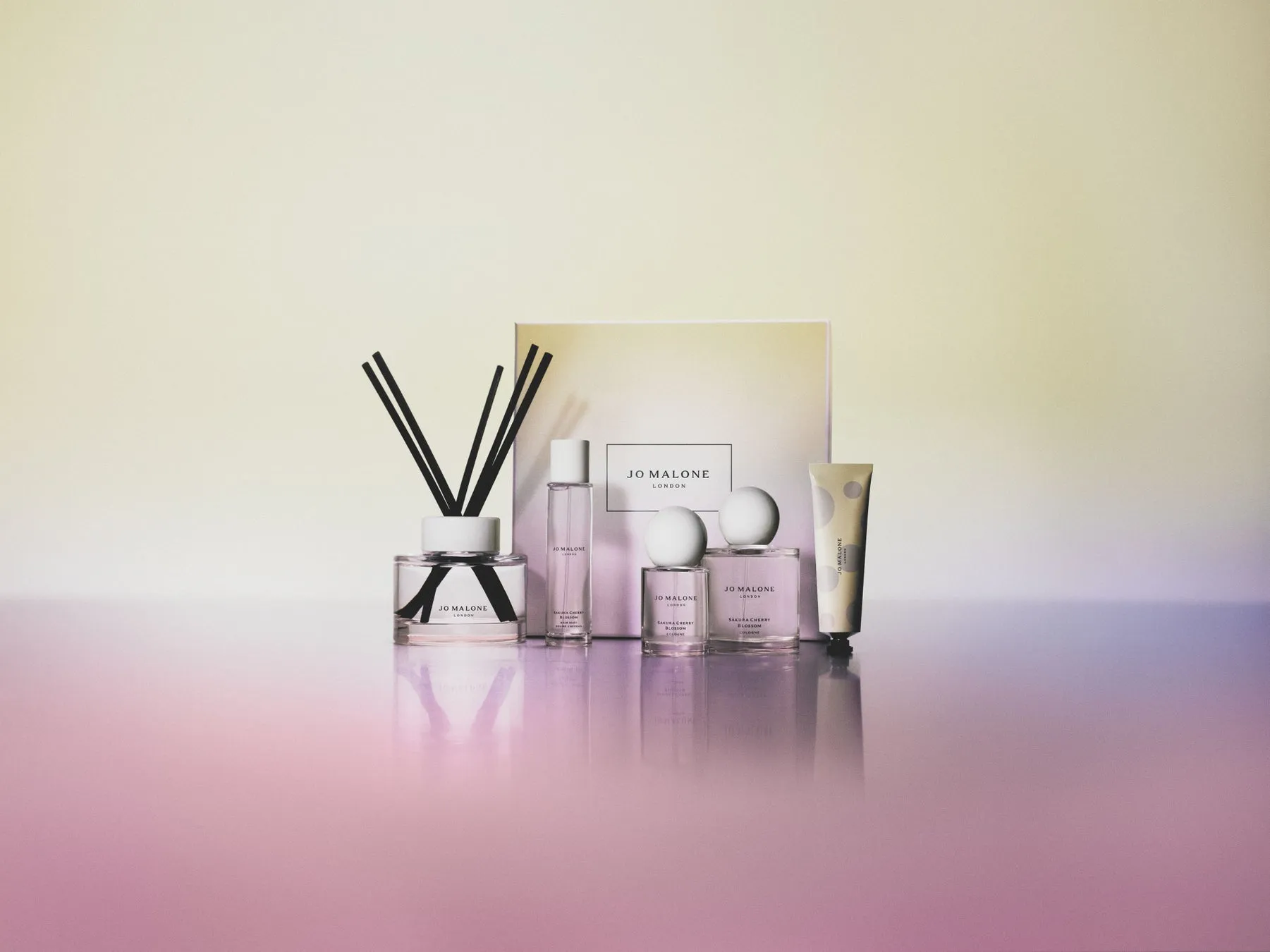 【待望】ジョー マローン ロンドン「サクラ チェリー ブロッサム」が今年も！春を纏う魔法を完全ガイド