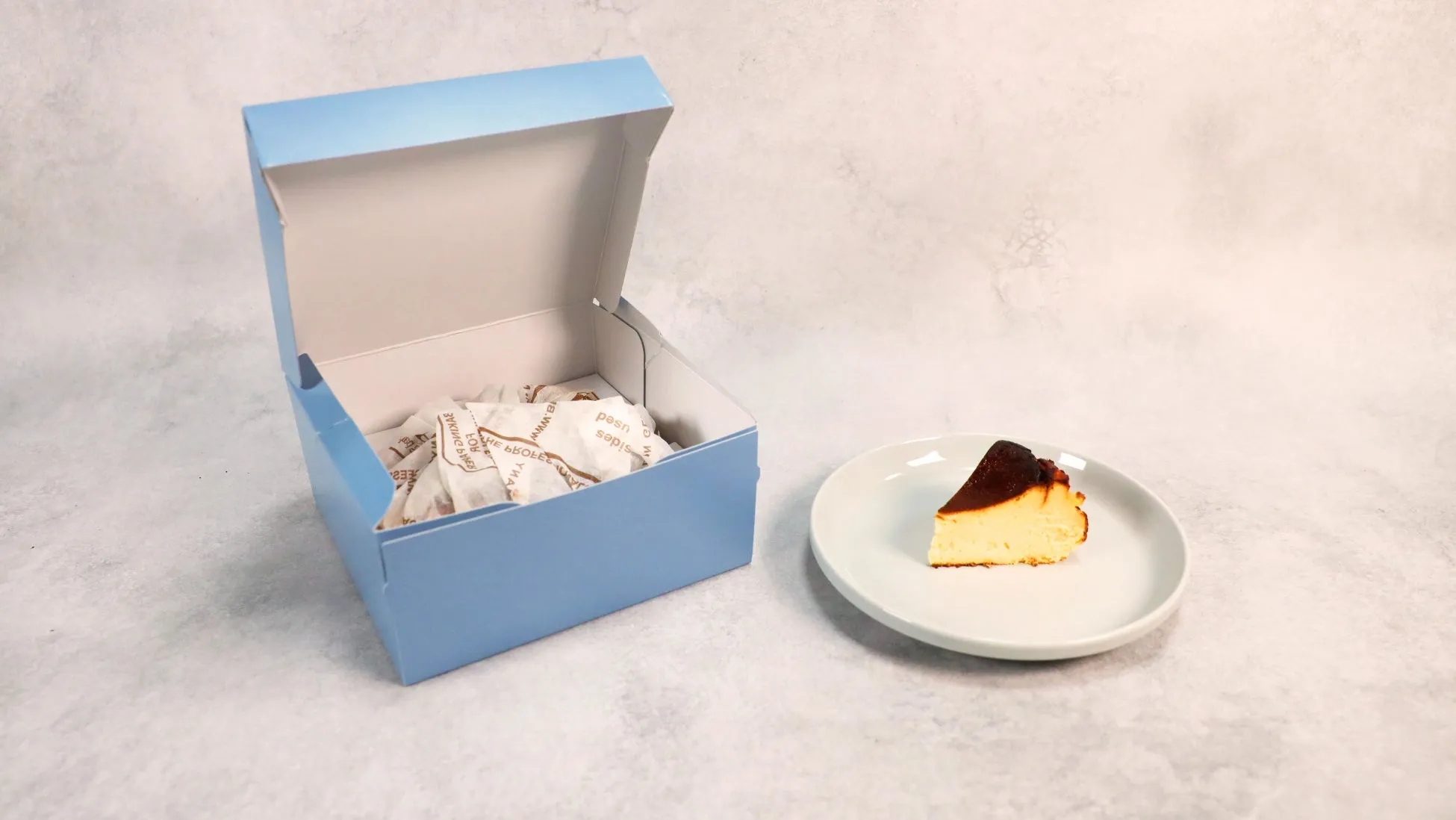 バスクチーズケーキのホール