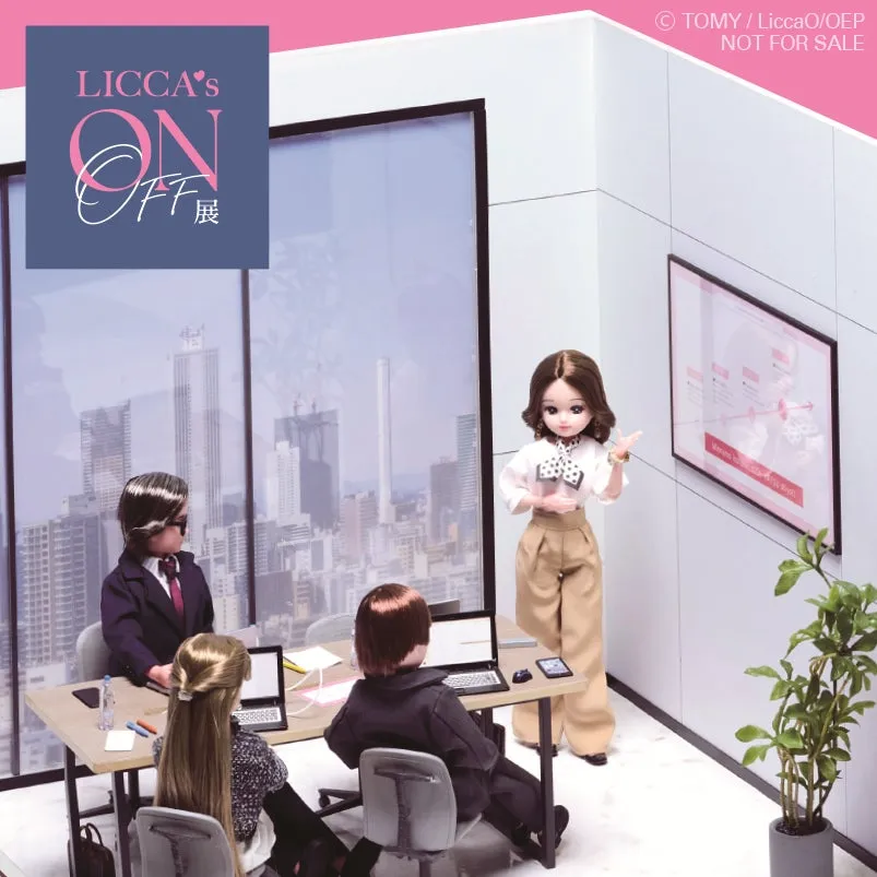 オフィスで会議をするリカちゃん