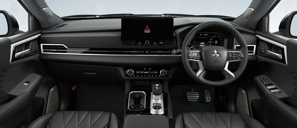 アウトランダー インテリア