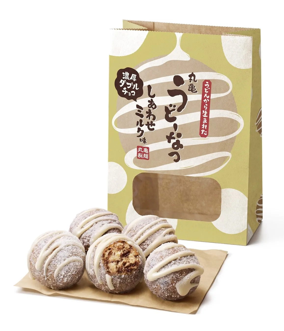 丸亀製麺の「うどーなっ」というドーナツの商品パッケージと、ドーナツそのものの写真。パッケージには「濃厚ダブルチョコ ミルク味」の文字と、ドーナツのイラストが描かれている。ドーナツは、茶色の生地に白いクリームがかけられており、美味しそうに見える。