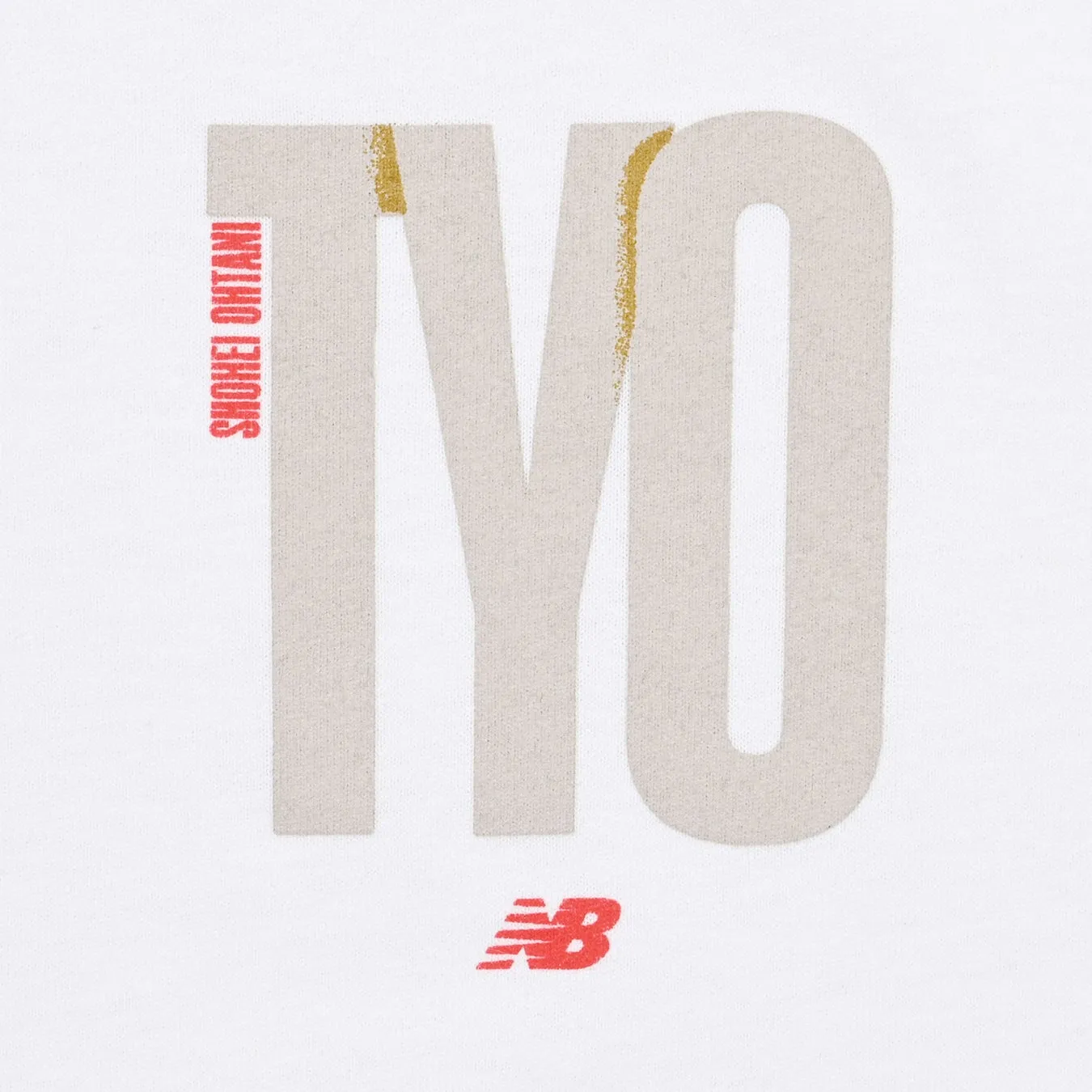 白地に、SHOHEI OHTANIと大きく書かれた文字が配置された画像。New Balanceのロゴも確認できる。