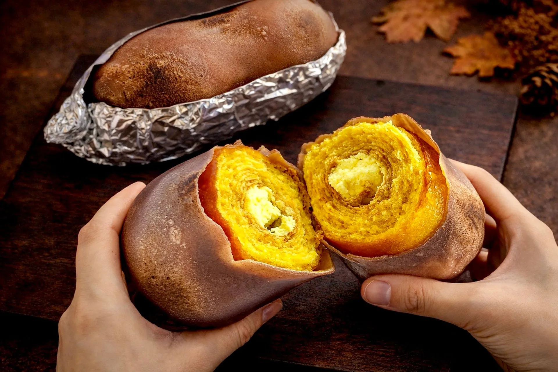 【SNSで話題沸騰！】「極上焼き芋バウム」完全ガイド！開けた瞬間に笑顔になるサプライズ体験